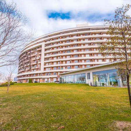 Myflat Club 218 Gold I Wellness Апартаменты *